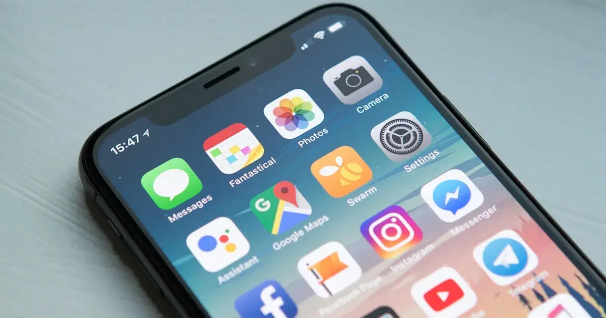 Mobile application development on smartphone